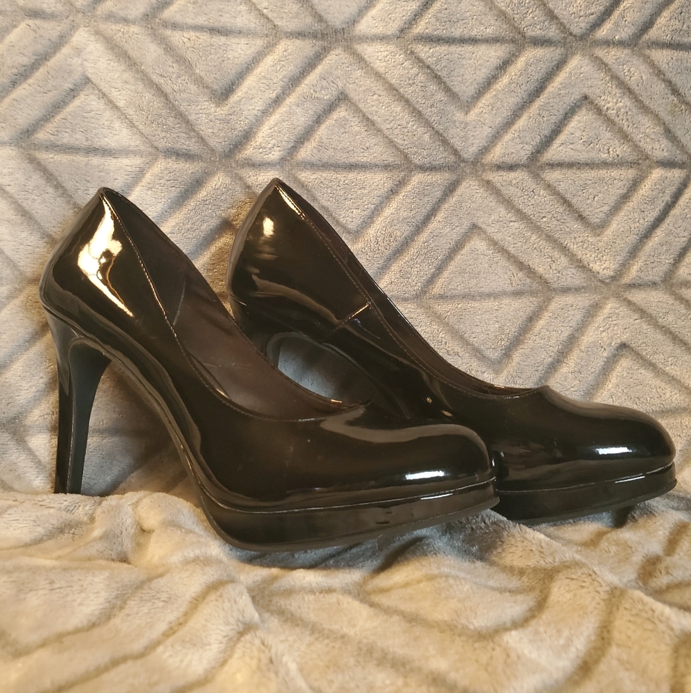 Black stiletto heels